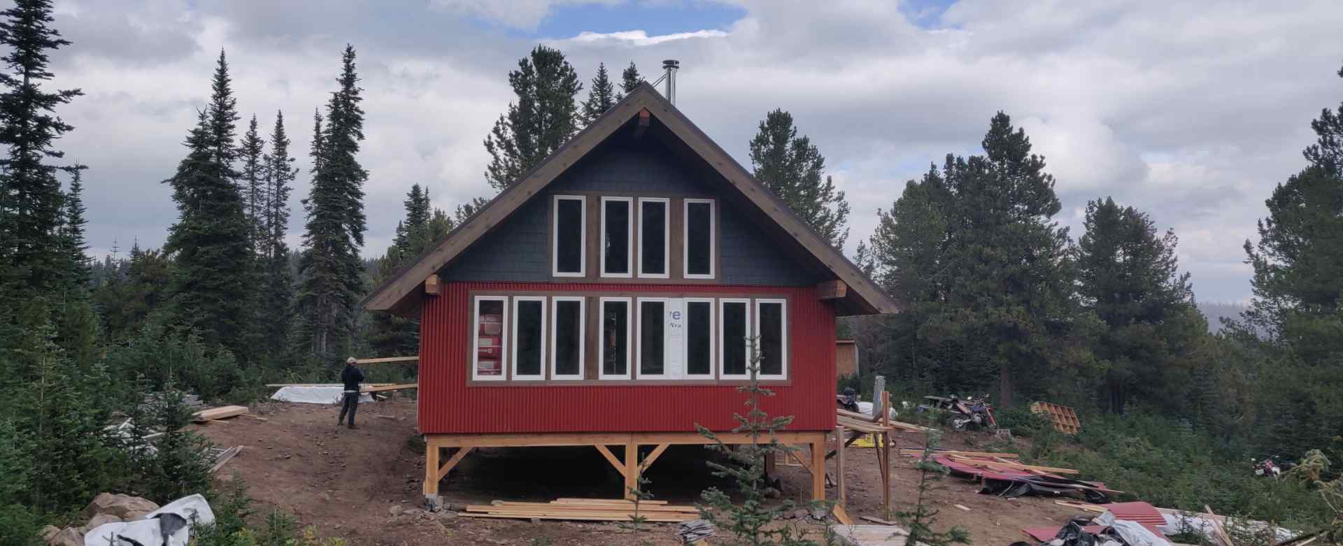 New warming cabin being built for Tweedsmuir Ski Club's skiers and snowboarders